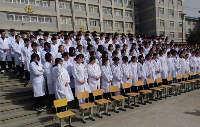 2025年山东春季高考医学专业一年制培训班招生