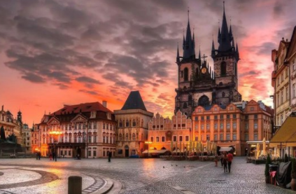 布拉格商业大 学工商管理硕士学位（MBA）成都班