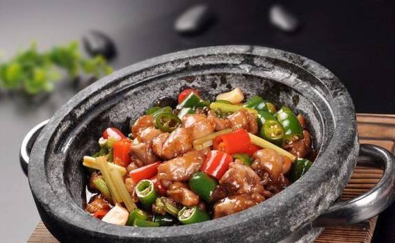 菜品的制作,保管,保鲜技术;4,红油辣椒酱的制作;5,石锅菜系列烹调技术