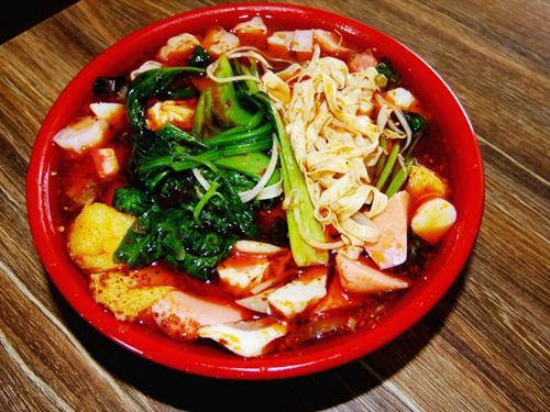 中國正宗骨湯麻辣燙做法培訓(xùn)