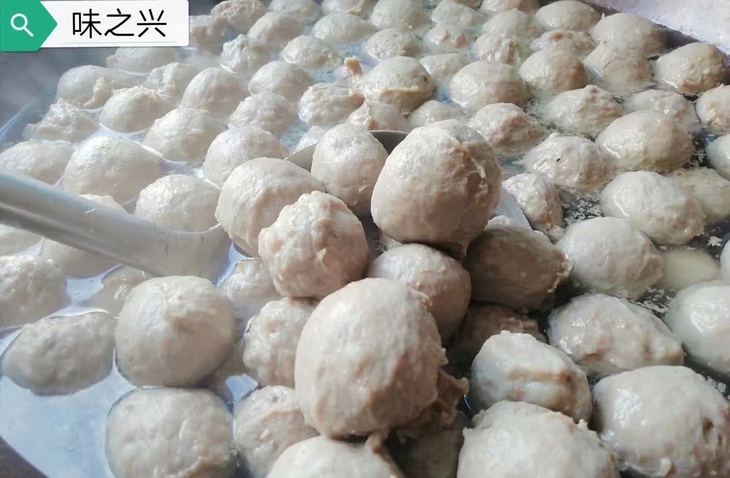 正宗潮汕豬肉丸做法在廣品餐飲學(xué)習(xí)