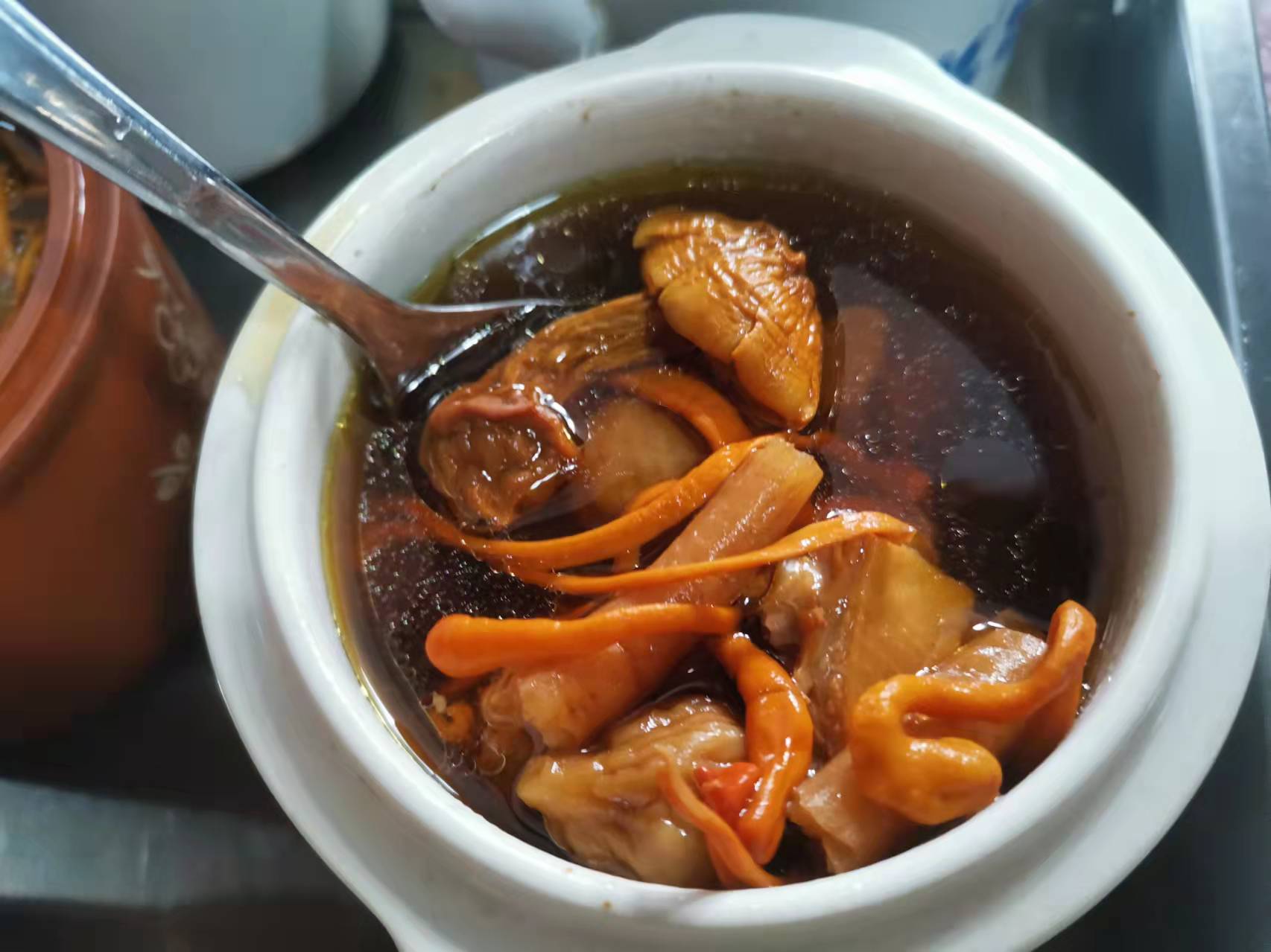 去學廣東燉湯在味之興學會比較好 很多好評