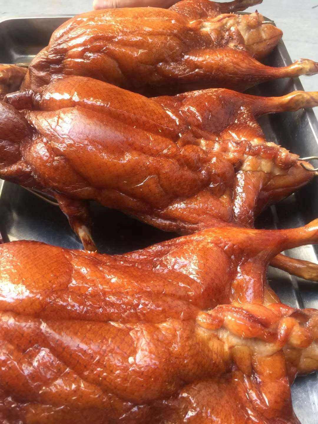去廣東學(xué)正宗脆皮燒鴨技術(shù)培訓(xùn)