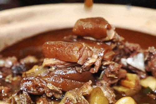 廣州廚煌十多年的專業(yè)羊肉煲做法培訓(xùn)