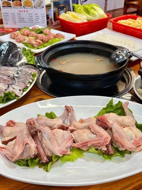 養(yǎng)生的藥膳乳鴿火鍋技術(shù)培訓(xùn)