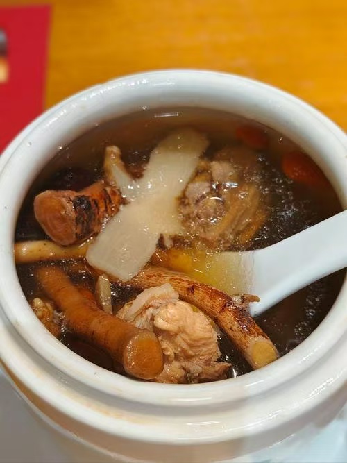 如何做出鮮甜的廣式燉湯