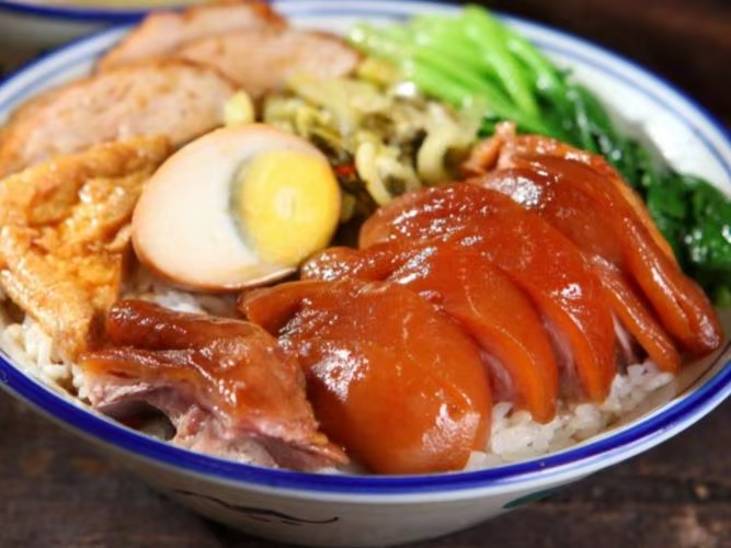 隆江豬腳飯開店技術(shù)培訓(xùn)