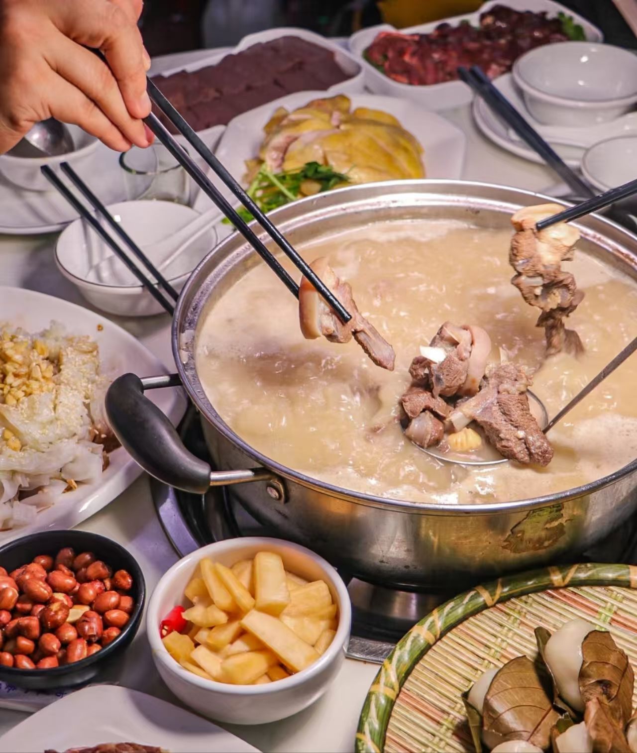 廣州廚煌正規(guī)的雷州羊肉火鍋培訓(xùn)中心