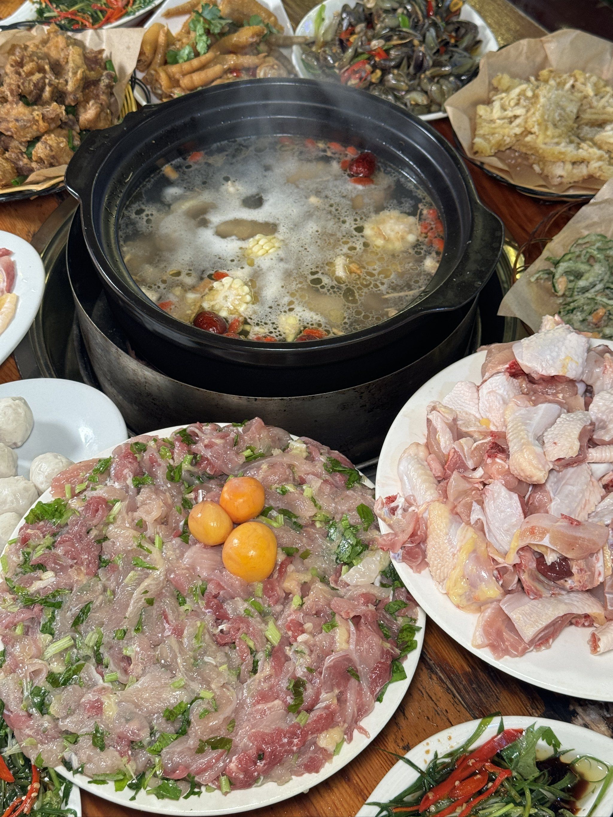 五指毛桃切片土雞火鍋哪里學(xué) 正宗創(chuàng)新土雞火鍋做法