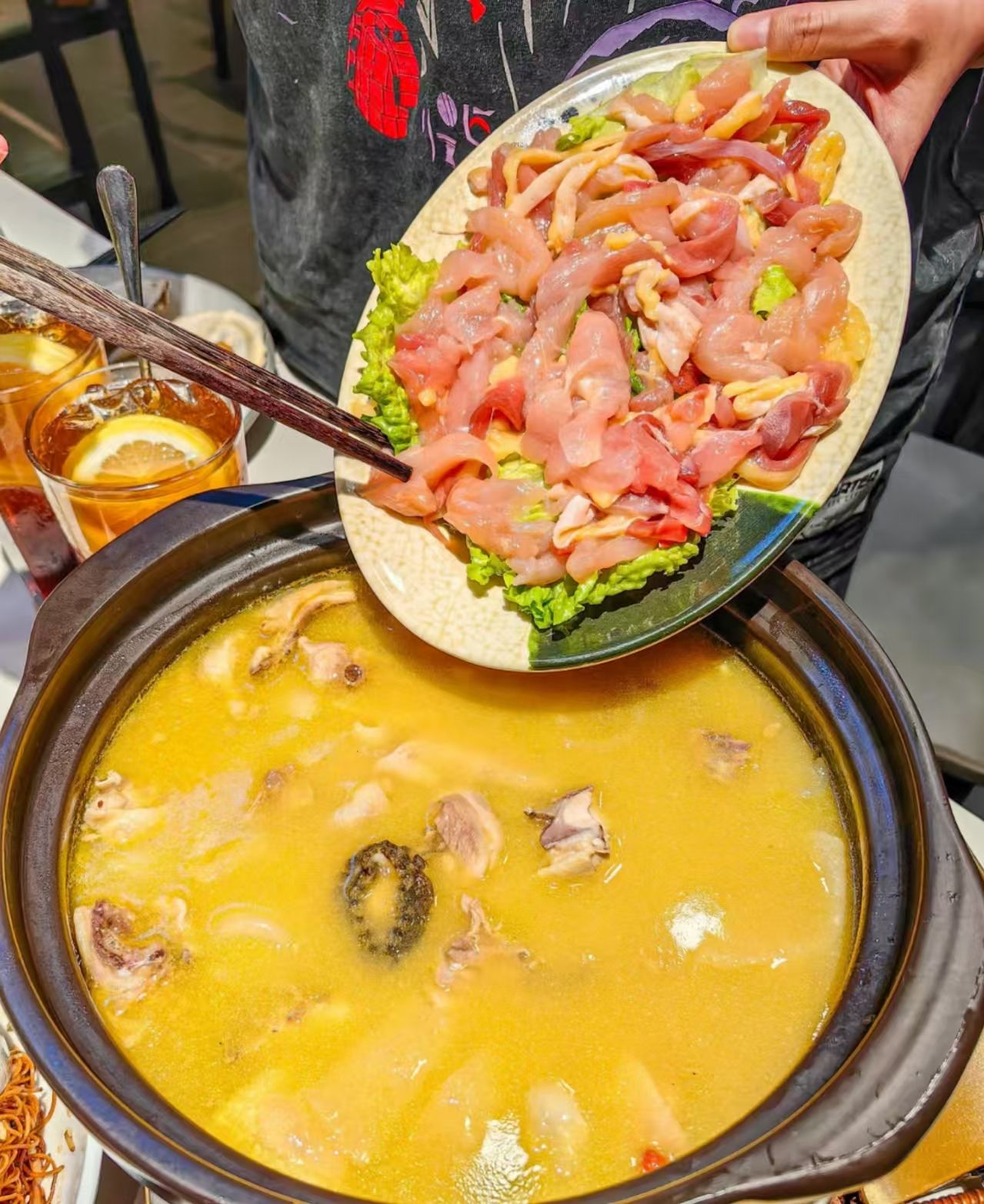 想學(xué)港式花膠雞？味之興教正宗港式技法