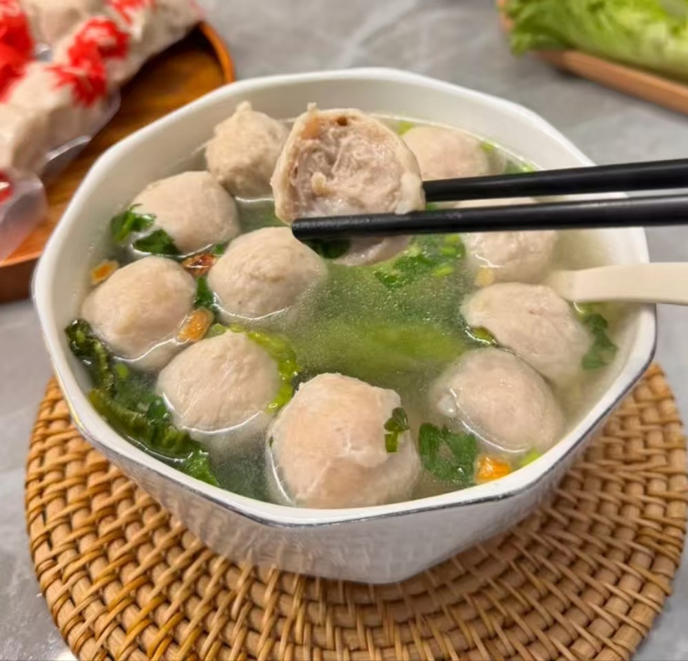 想學(xué)潮汕豬肉丸？味之興手把手教手打技巧