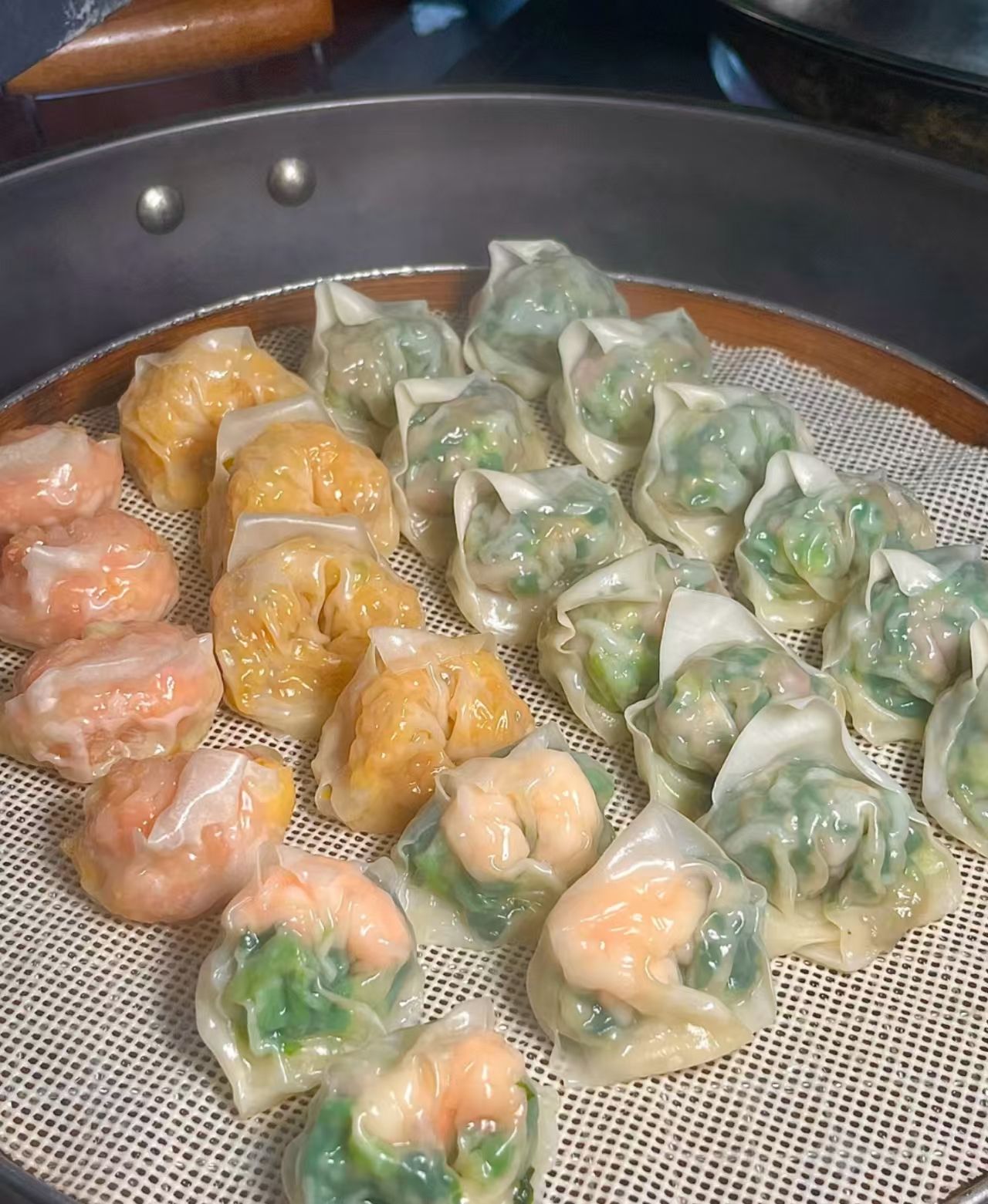 味之興潮汕蒸餃培訓(xùn)班 教會你餃子皮制作