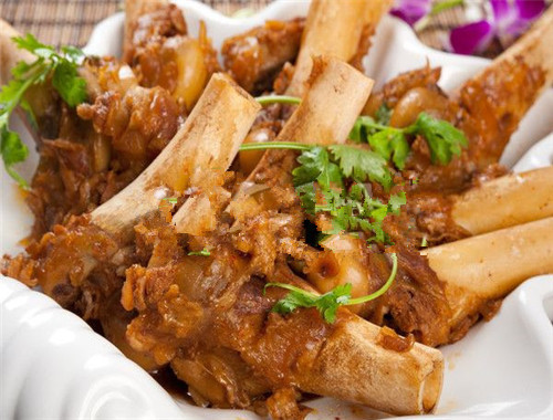 培训手抓羊骨头