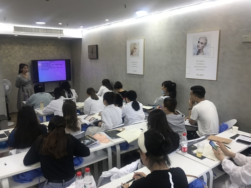 半岛体育,半岛体育官方网站,百家乐棋牌返水最高平台,半岛体育官网入口链接石家庄美发培训机构大全pdf