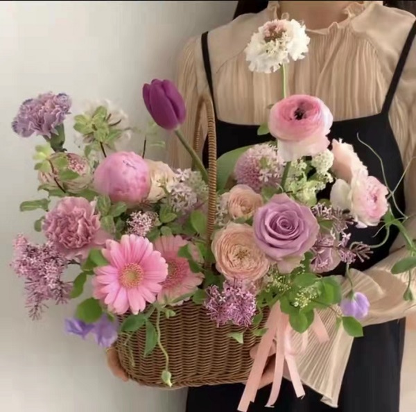 花艺师的意德信体育思