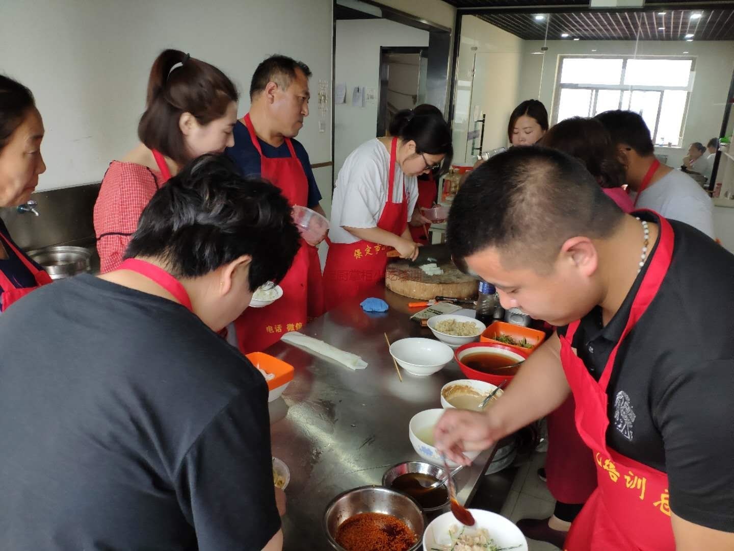 德信体育云交院新生入学季：食堂美食爆了！新生活你准备好了吗？