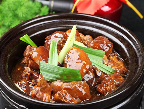 药膳驴肉火锅   红焖驴肉  清炖驴肉  瓦罐驴肉  酱香卤驴肉  驴肉