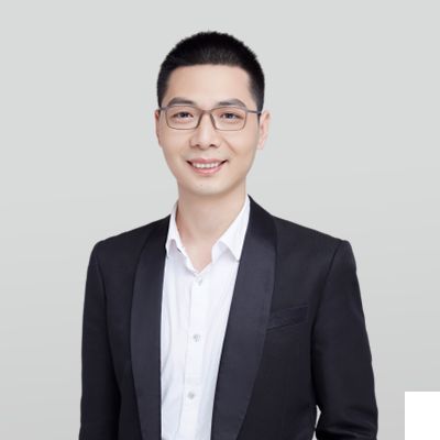 李老师 中公考研数学研究院院长 中公考研数学研发团队核心成员，考研数学辅导的新生派精英。授课挈领，注重技巧，善于总结，有独特的系统化、应试化的教学方法。授课思路清晰，对知识有深入浅出的讲解在传授答题思路与技巧的同时，更注重培养学生的思维能力。